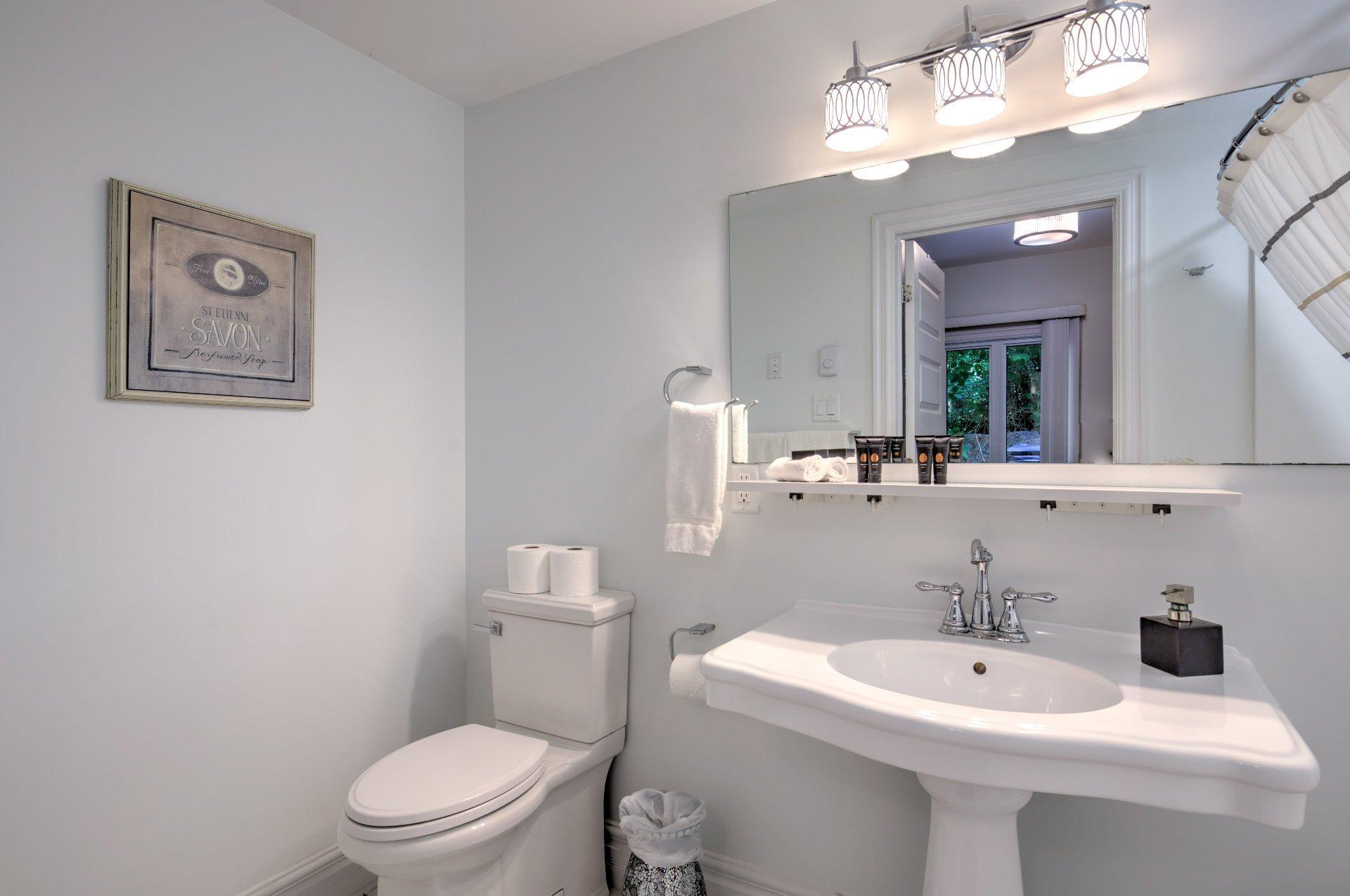 









21


Ch. Burnside

,
La Pêche,




QC
J0X3G0

