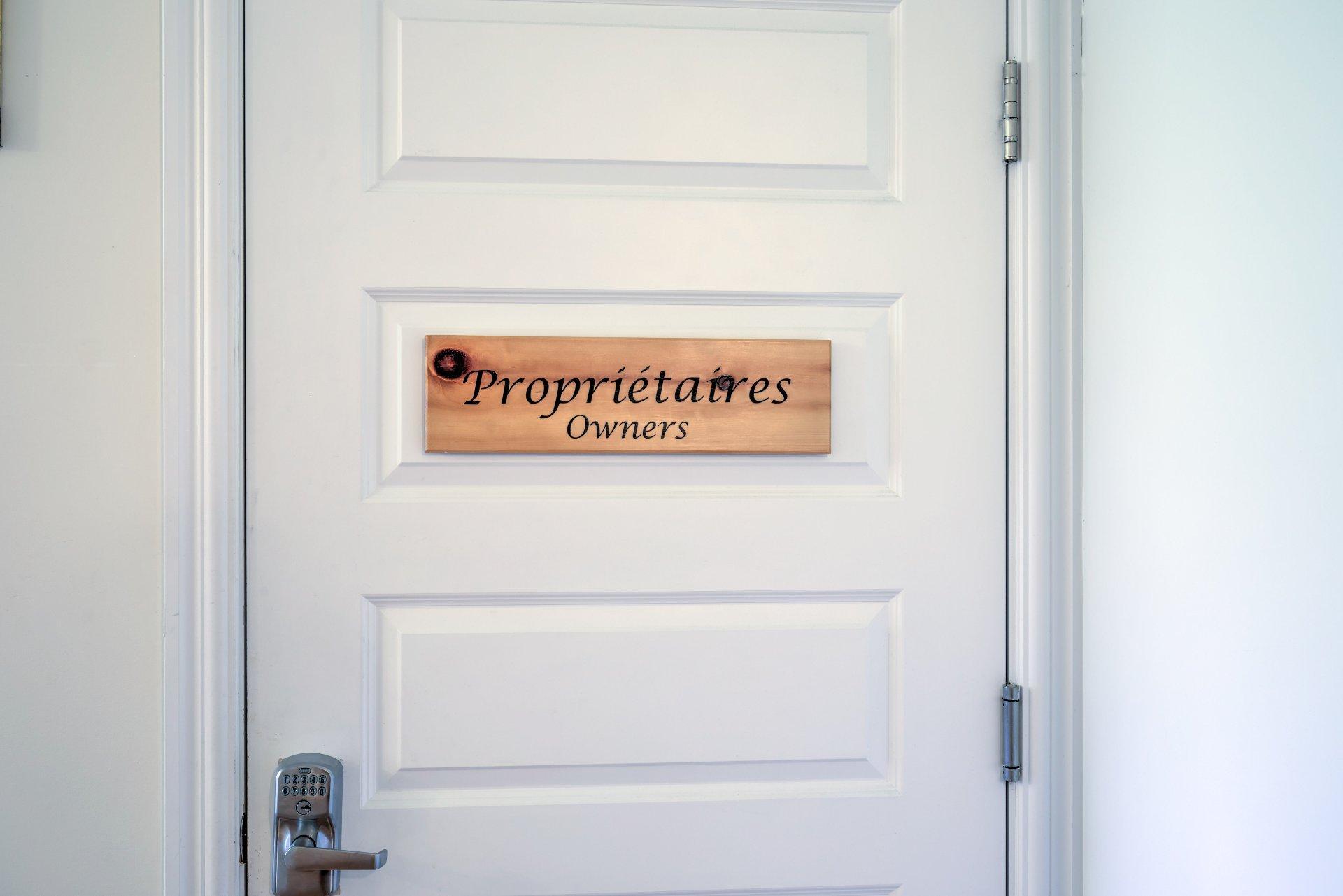 









21


Ch. Burnside

,
La Pêche,




QC
J0X3G0

