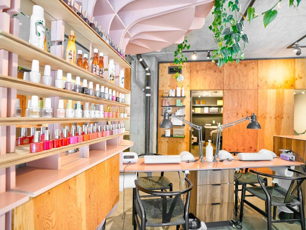









168


Rue Ann

,
Montréal (Le Sud-Ouest),




QC
H3C2J8

