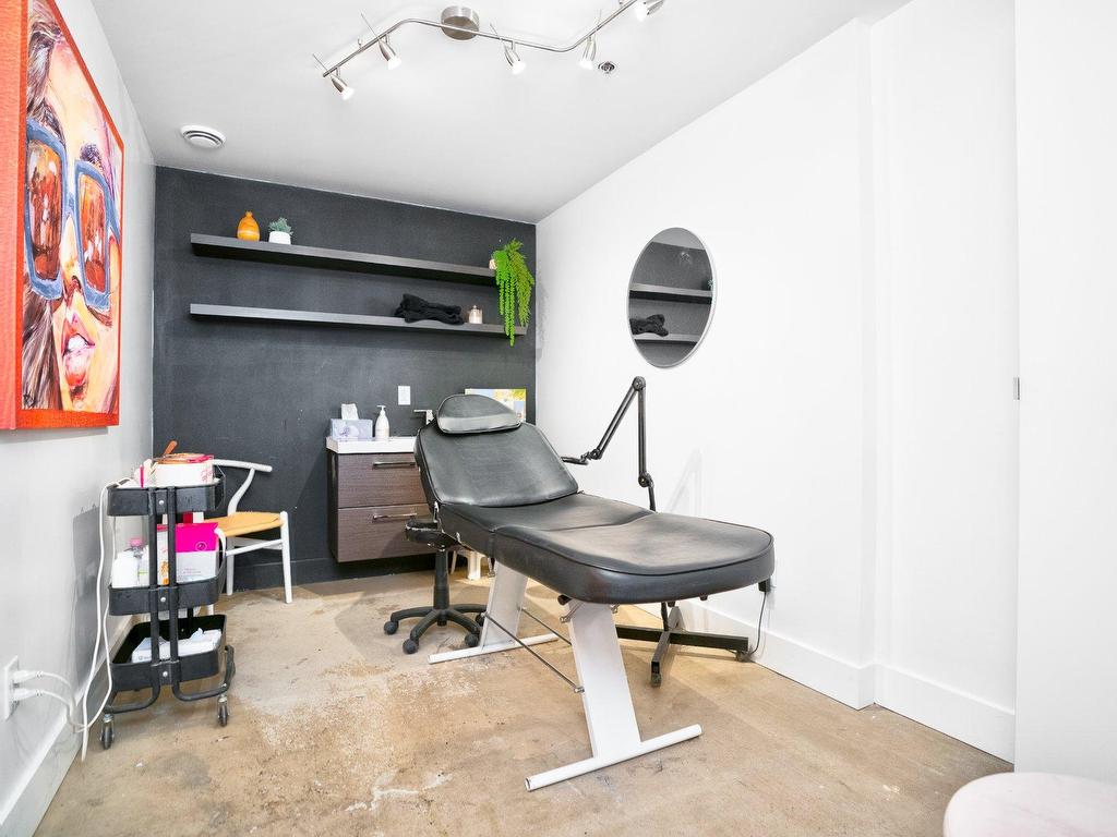 









168


Rue Ann

,
Montréal (Le Sud-Ouest),




QC
H3C2J8

