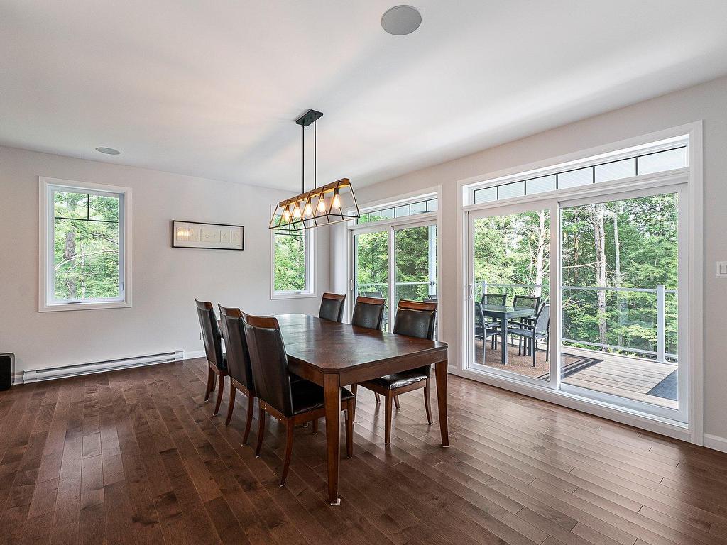 









4


Rue de la Rivière

,
Lac-Brome,




QC
J0E1R0

