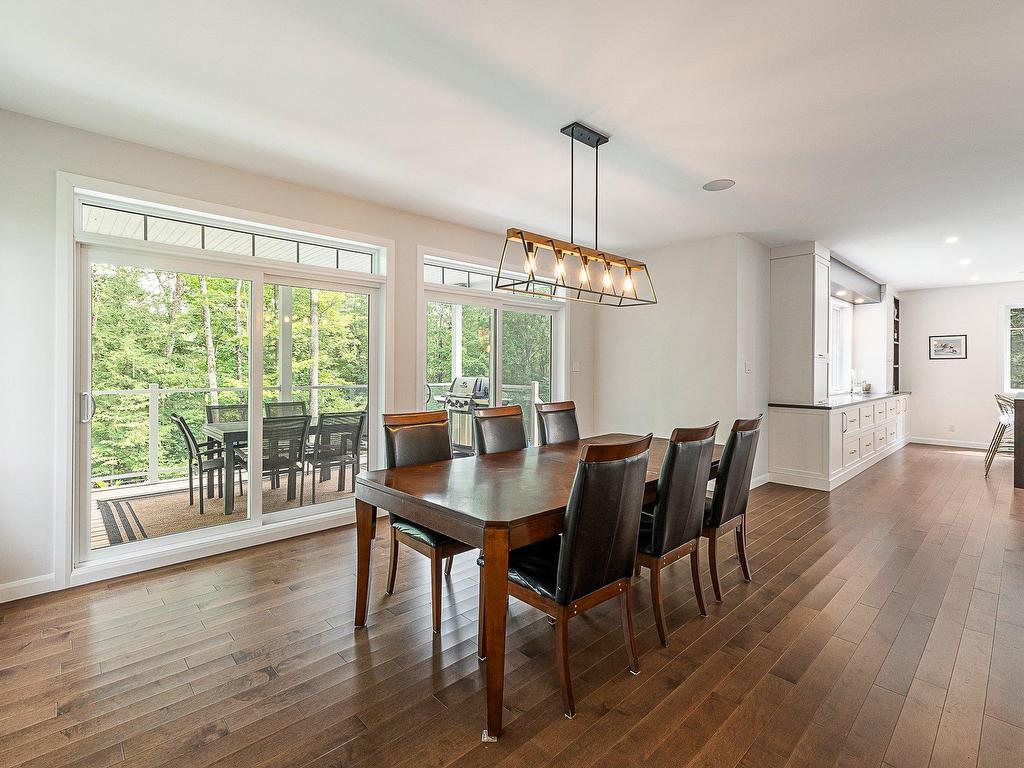 









4


Rue de la Rivière

,
Lac-Brome,




QC
J0E1R0

