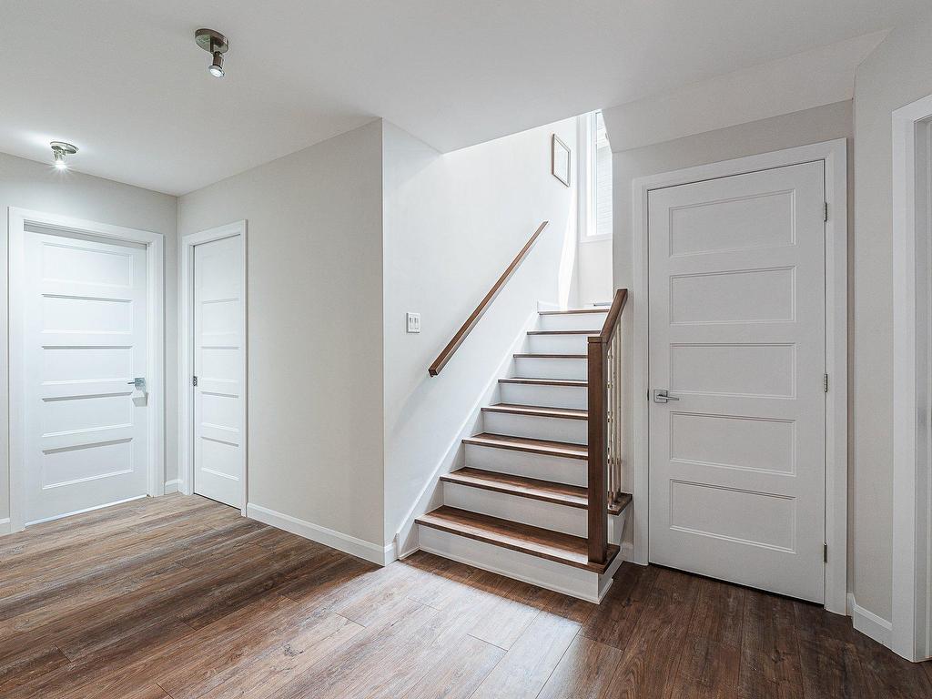 









4


Rue de la Rivière

,
Lac-Brome,




QC
J0E1R0


