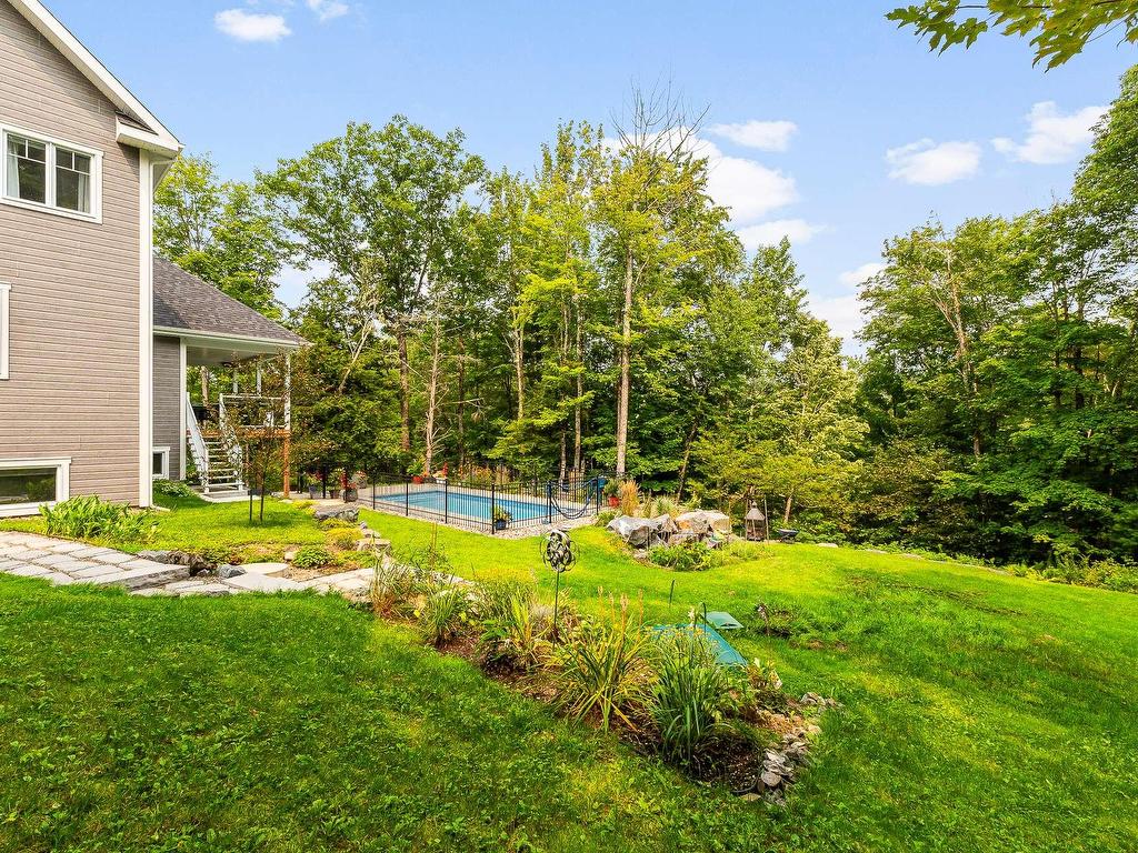 









4


Rue de la Rivière

,
Lac-Brome,




QC
J0E1R0

