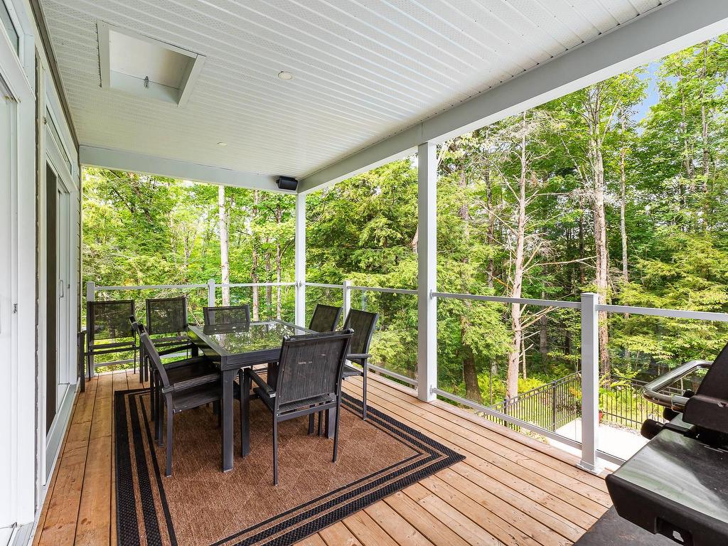 









4


Rue de la Rivière

,
Lac-Brome,




QC
J0E1R0


