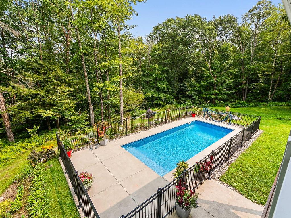 









4


Rue de la Rivière

,
Lac-Brome,




QC
J0E1R0

