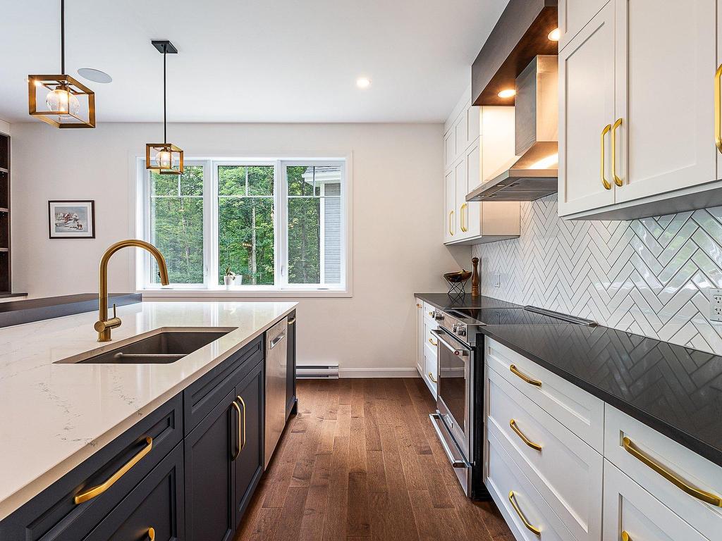 









4


Rue de la Rivière

,
Lac-Brome,




QC
J0E1R0

