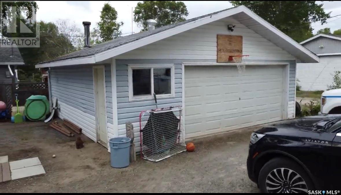 












416 flinport ROAD

,
Denare Beach,




Saskatchewan
S0P0B0

