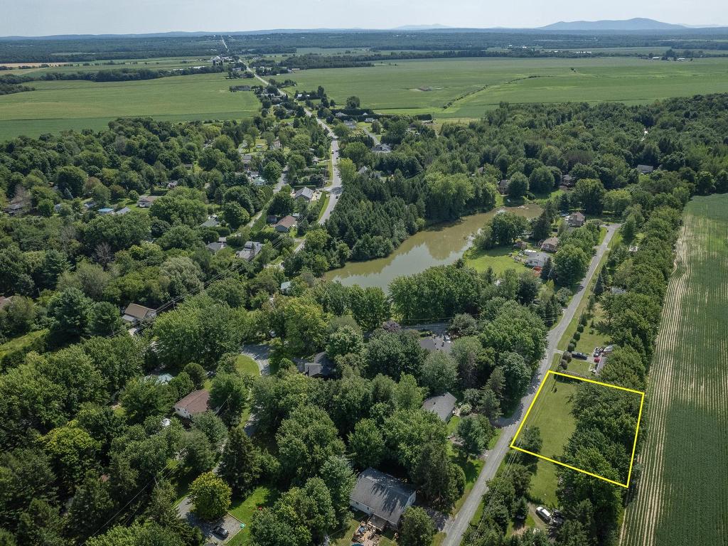 









238


Rue des Cèdres

,
Saint-Pie,







QC
J0H1W0

