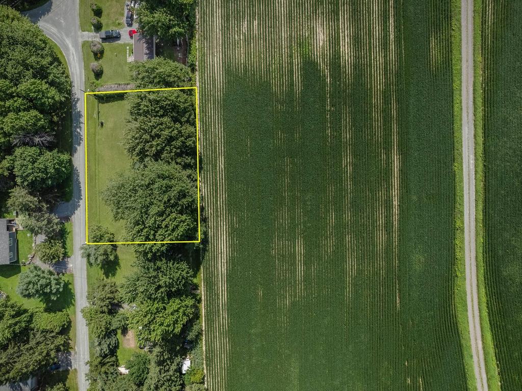 









238


Rue des Cèdres

,
Saint-Pie,







QC
J0H1W0

