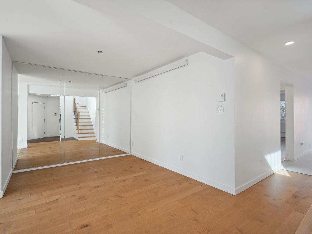 









15


Place du Soleil

, 301,
Montréal (Verdun/Île-des-Soeurs),




QC
H3E1P7

