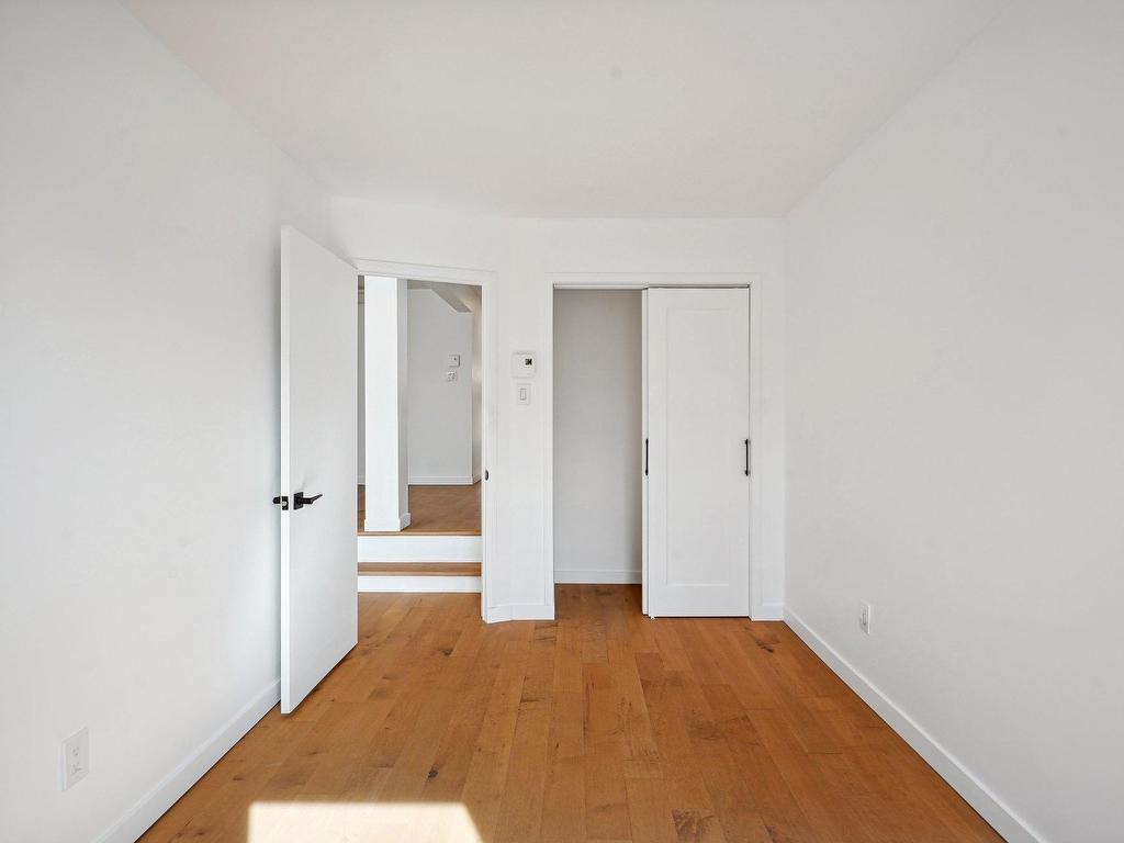 









15


Place du Soleil

, 301,
Montréal (Verdun/Île-des-Soeurs),




QC
H3E1P7

