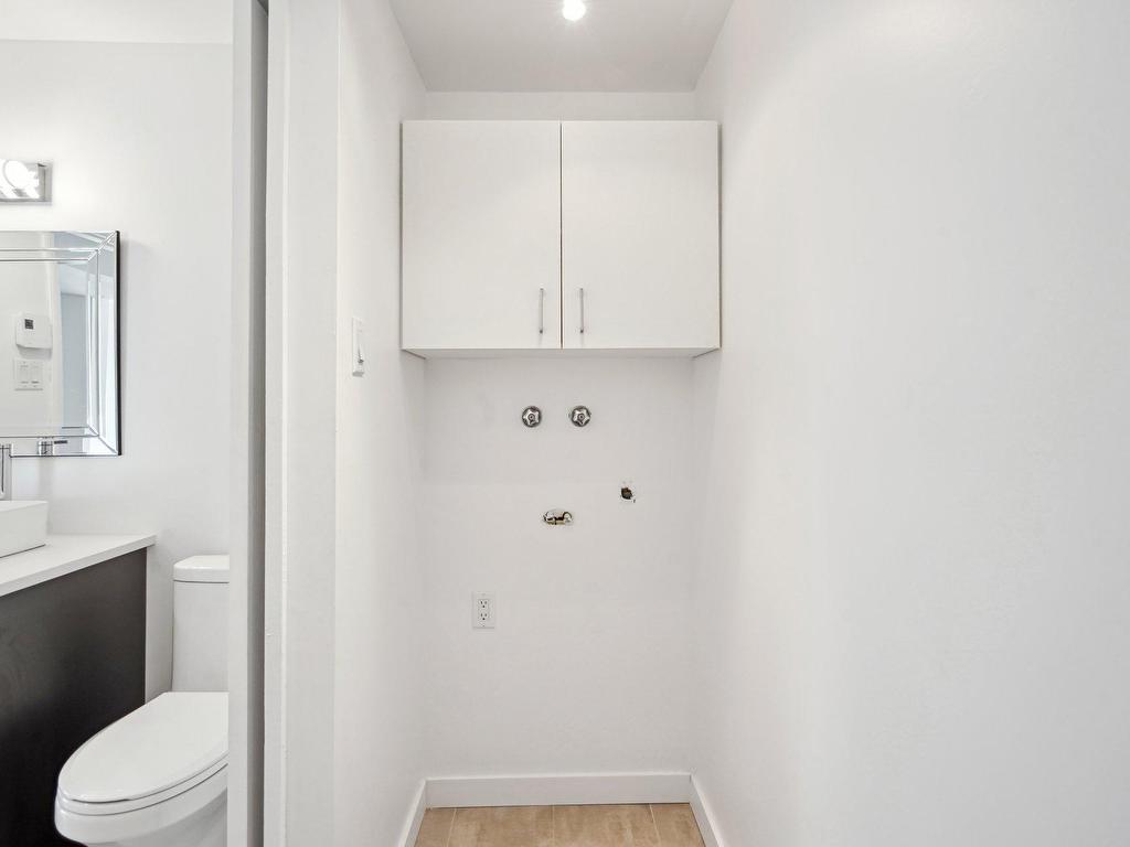 









15


Place du Soleil

, 301,
Montréal (Verdun/Île-des-Soeurs),




QC
H3E1P7

