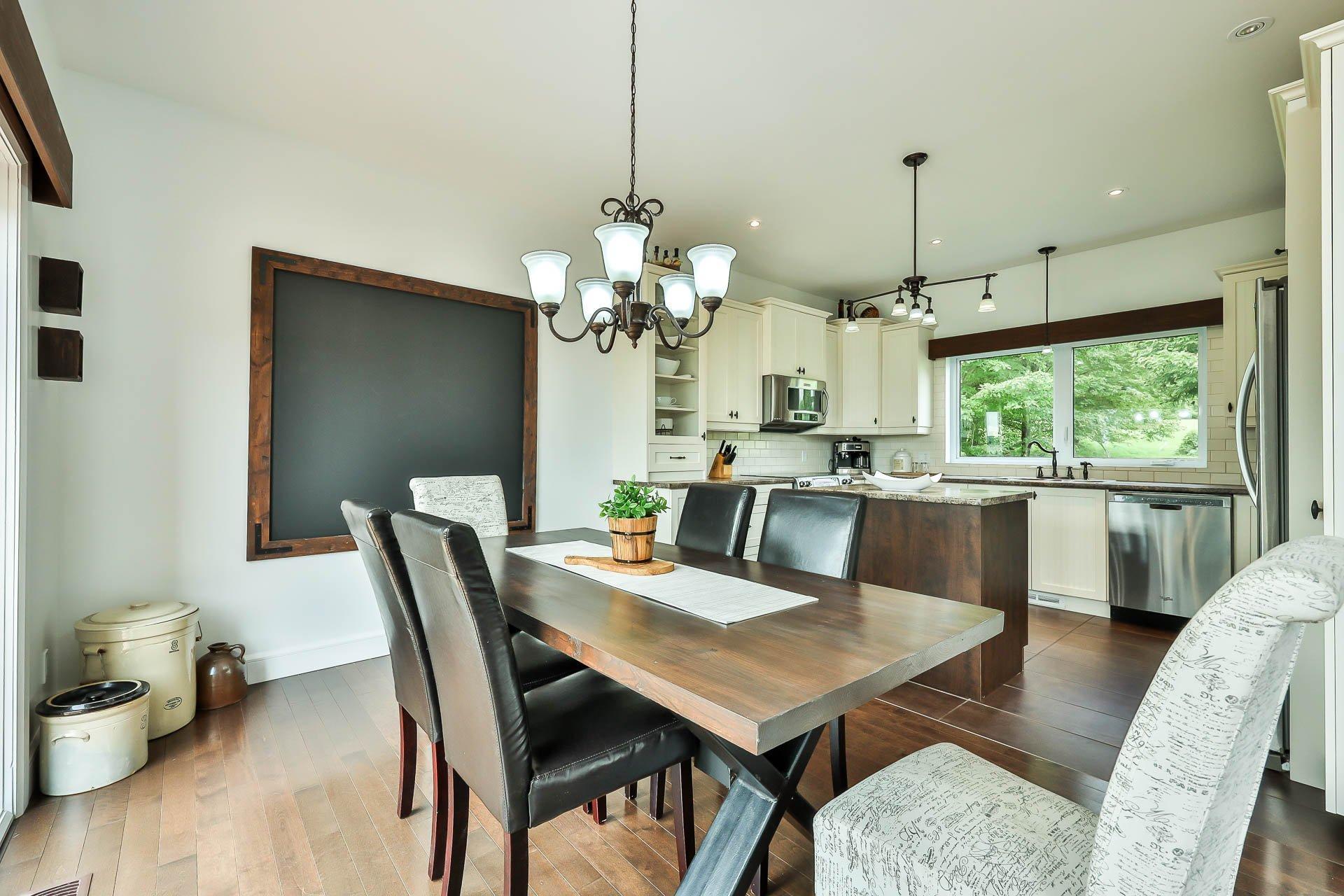 









2060


Côte St-Victor

,
Papineauville,







QC
J0V1R0

