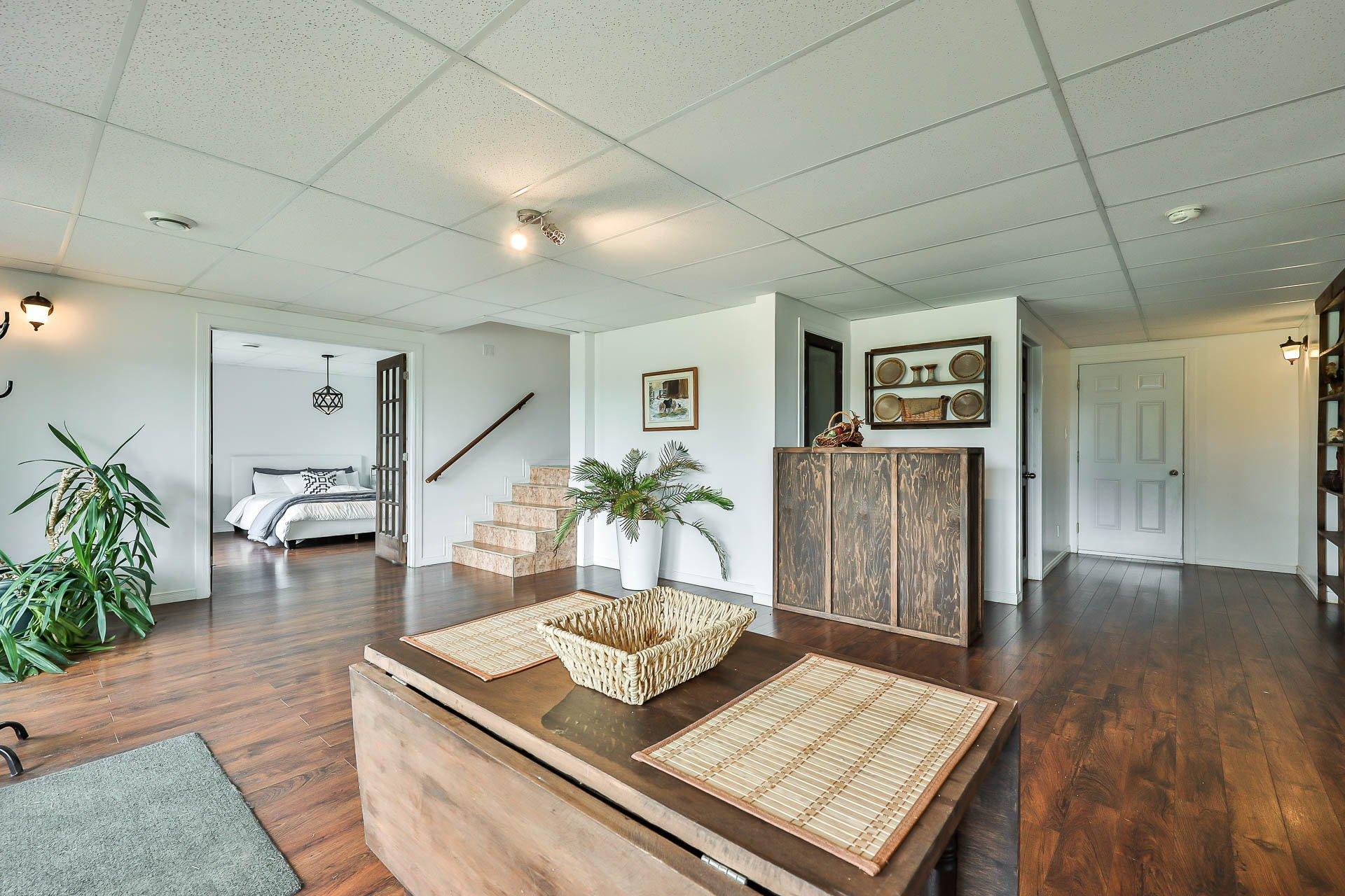 









2060


Côte St-Victor

,
Papineauville,







QC
J0V1R0

