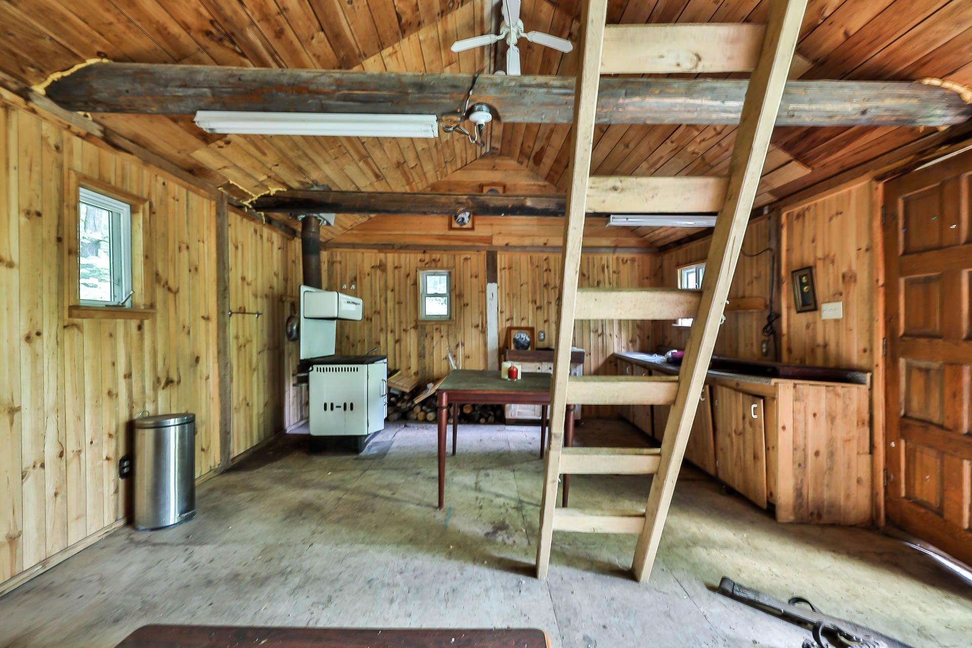 









2060


Côte St-Victor

,
Papineauville,







QC
J0V1R0

