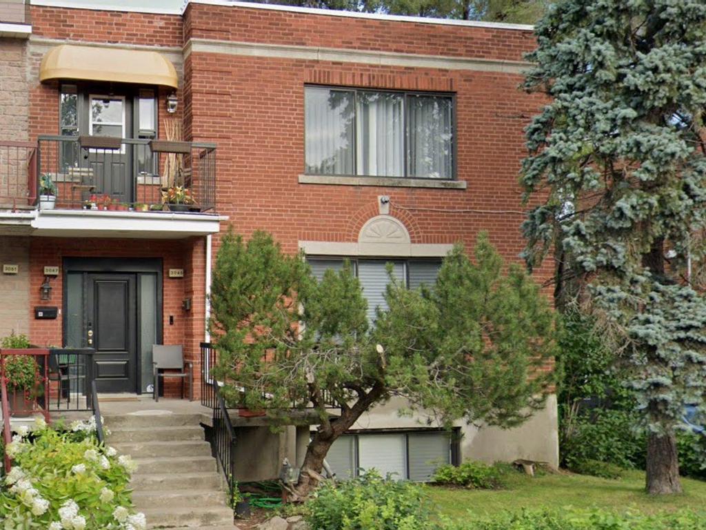 









3045

 - 3047


Av. de Brighton

,
Montréal (Côte-des-Neiges/Notre-Dame-de-Grâce),




QC
H3S1T7

