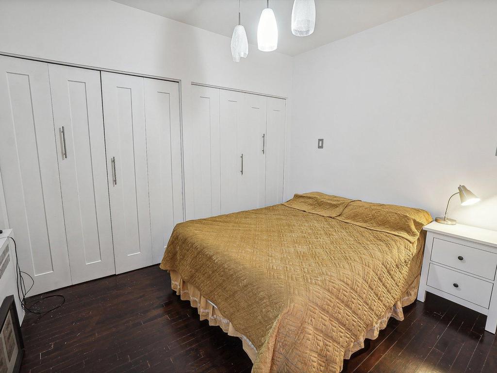 









3045

 - 3047


Av. de Brighton

,
Montréal (Côte-des-Neiges/Notre-Dame-de-Grâce),




QC
H3S1T7

