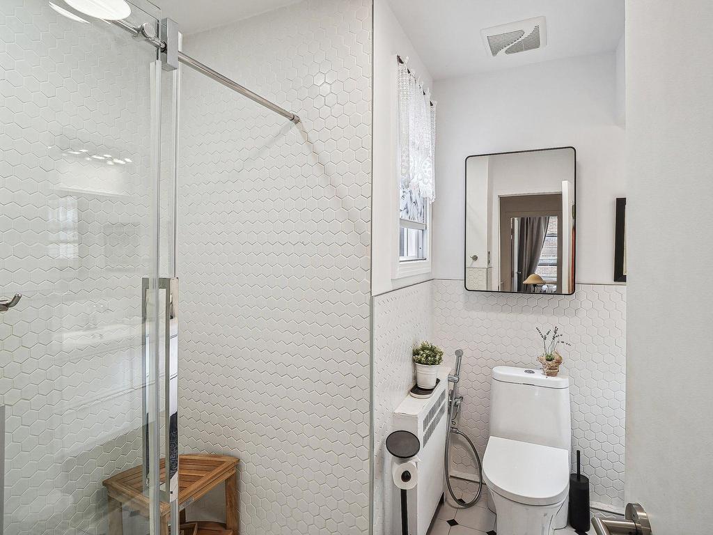 









3045

 - 3047


Av. de Brighton

,
Montréal (Côte-des-Neiges/Notre-Dame-de-Grâce),




QC
H3S1T7

