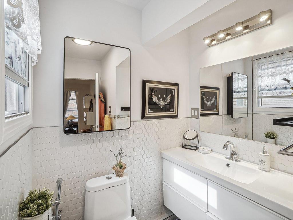 









3045

 - 3047


Av. de Brighton

,
Montréal (Côte-des-Neiges/Notre-Dame-de-Grâce),




QC
H3S1T7

