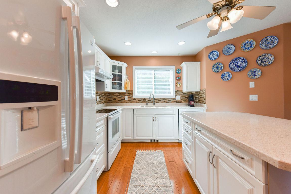 









505


Redwing

Drive,
Penticton,




BC
V2A 8N7

