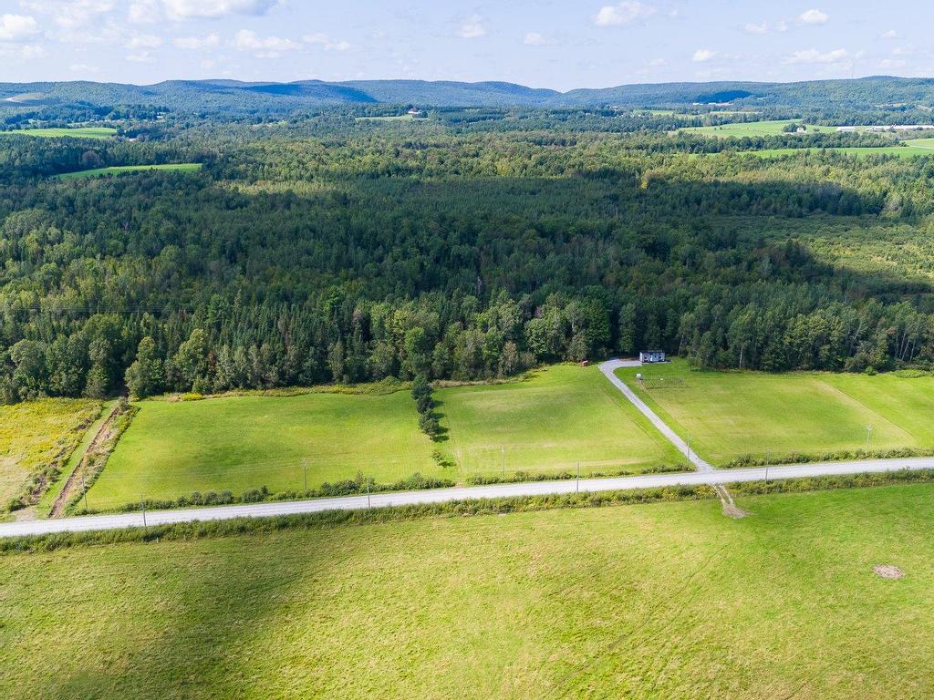 












Ch. Beaulé

,
Dudswell,







QC
J0B2L0

