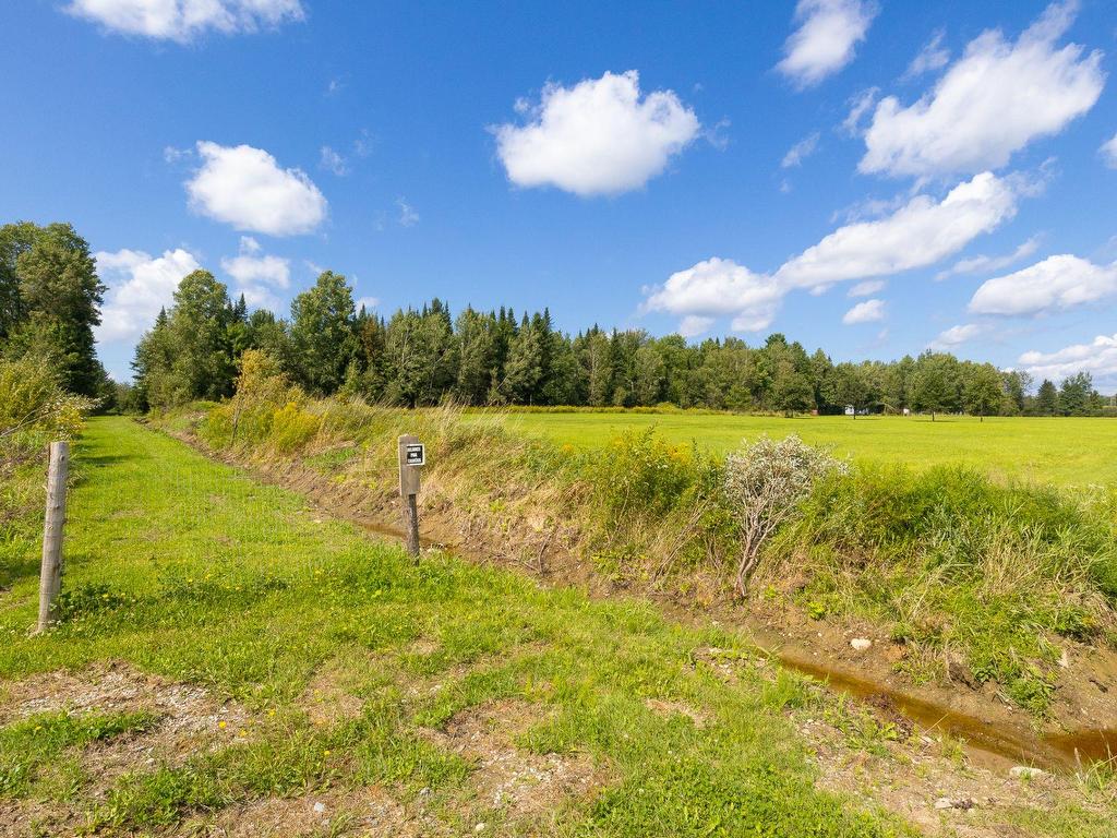 












Ch. Beaulé

,
Dudswell,







QC
J0B2L0

