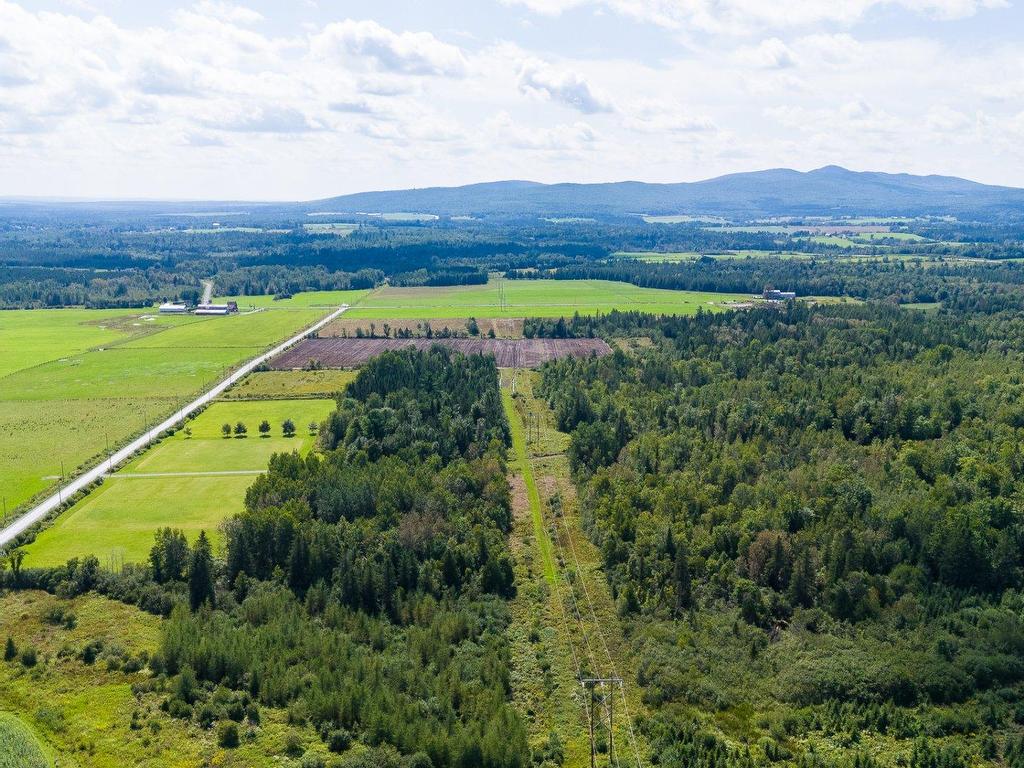 












Ch. Beaulé

,
Dudswell,







QC
J0B2L0

