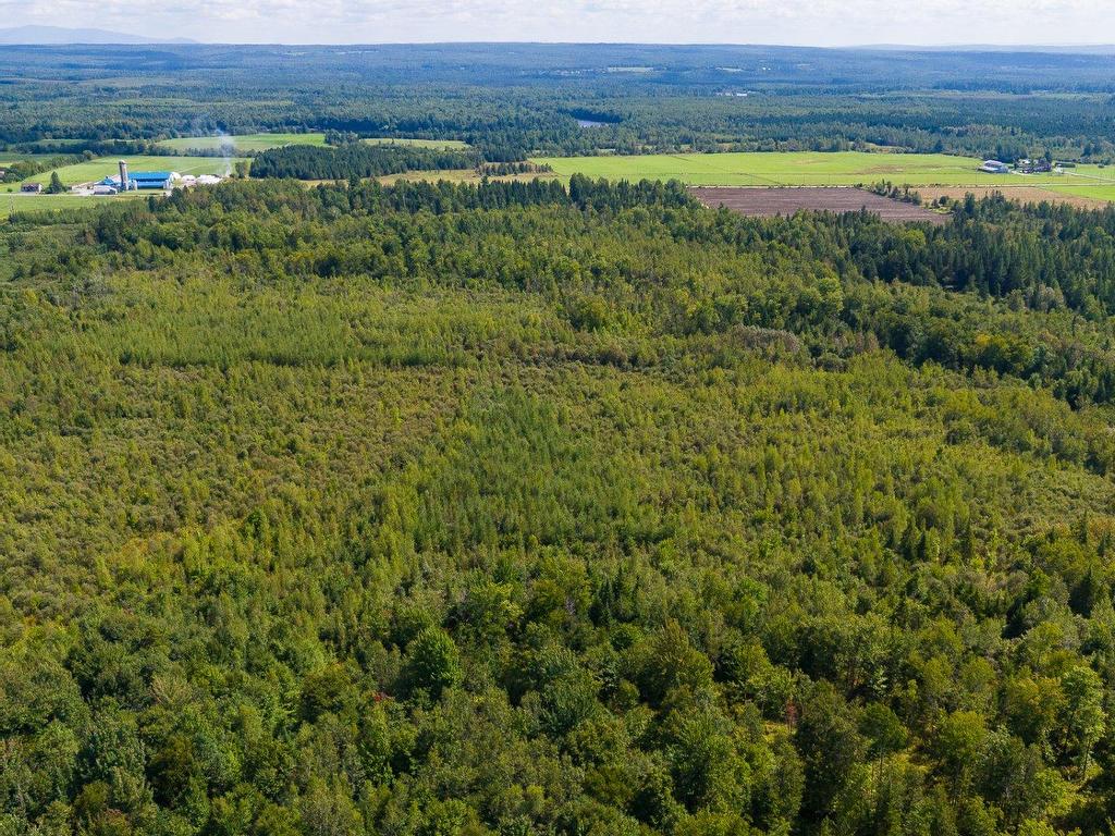 












Ch. Beaulé

,
Dudswell,







QC
J0B2L0


