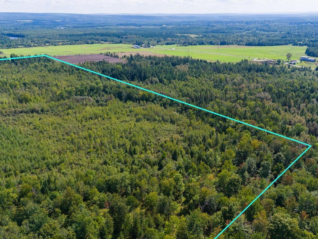 












Ch. Beaulé

,
Dudswell,







QC
J0B2L0

