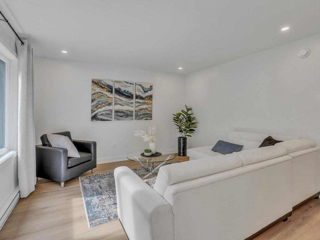 









14A


Ch. Crouch

,
Val-des-Monts,




QC
J8M1M9

