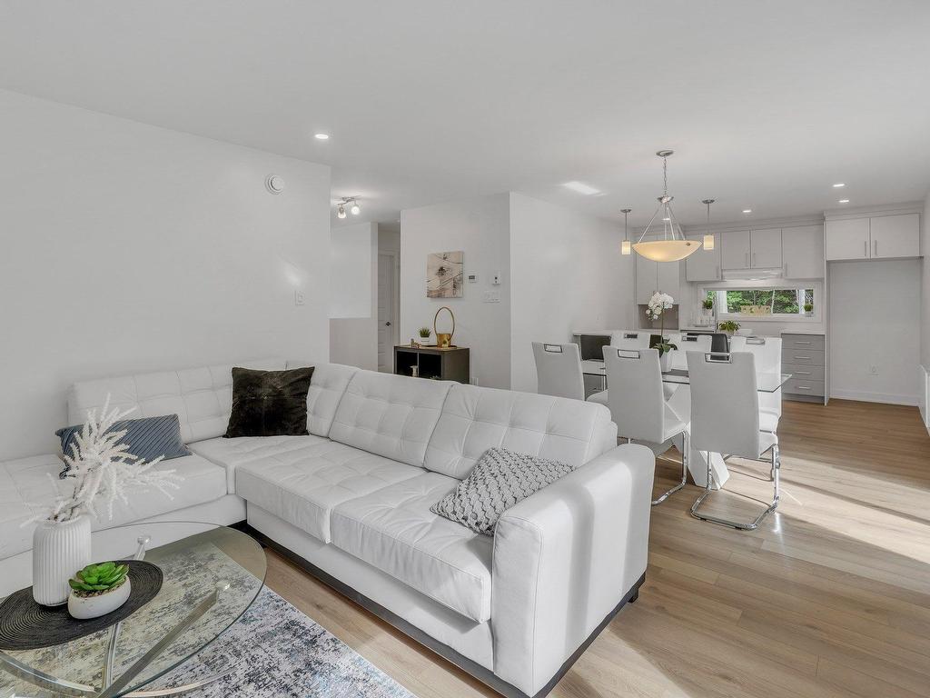 









14A


Ch. Crouch

,
Val-des-Monts,




QC
J8M1M9

