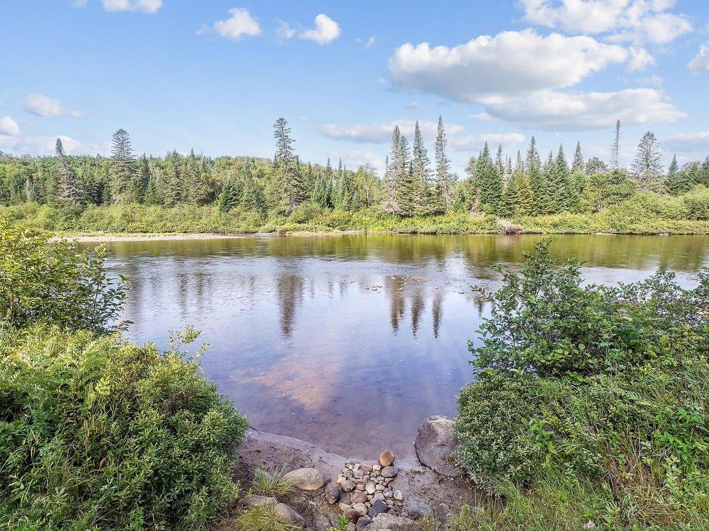 









801


Rue de la Côte-Jaune

,
Chertsey,




QC
J0K3K0

