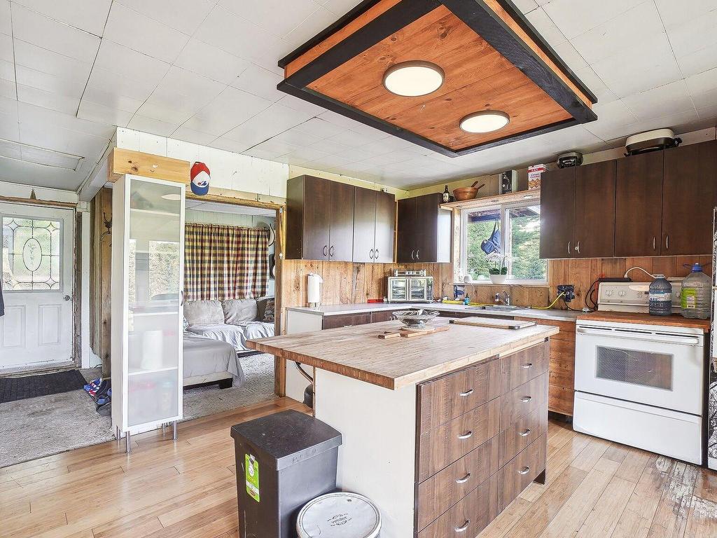









801


Rue de la Côte-Jaune

,
Chertsey,




QC
J0K3K0

