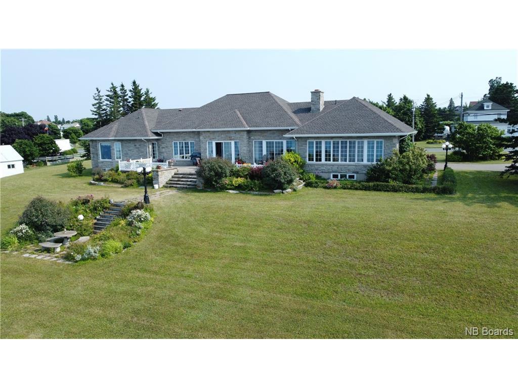 









115


St-Pierre Est

BLVD,
Caraquet,




NB
E1W 1A9

