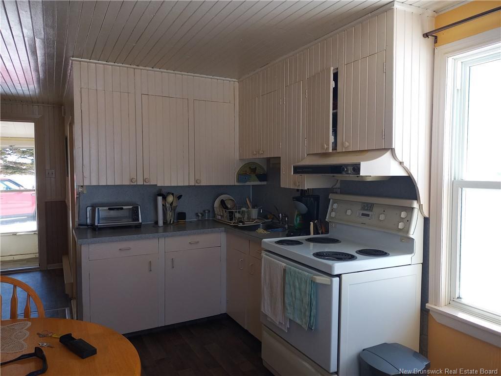 









15


Des Hirondelles

LANE,
Chiasson Office,




NB
E8S 2N4

