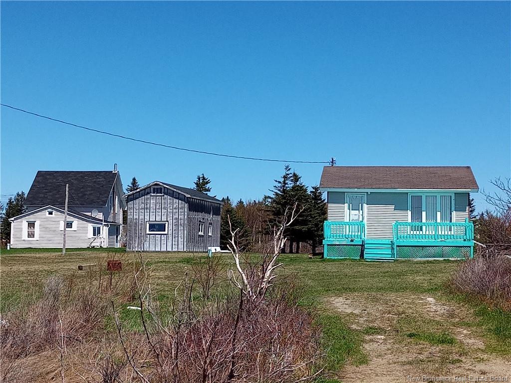 









15


Des Hirondelles

LANE,
Chiasson Office,




NB
E8S 2N4

