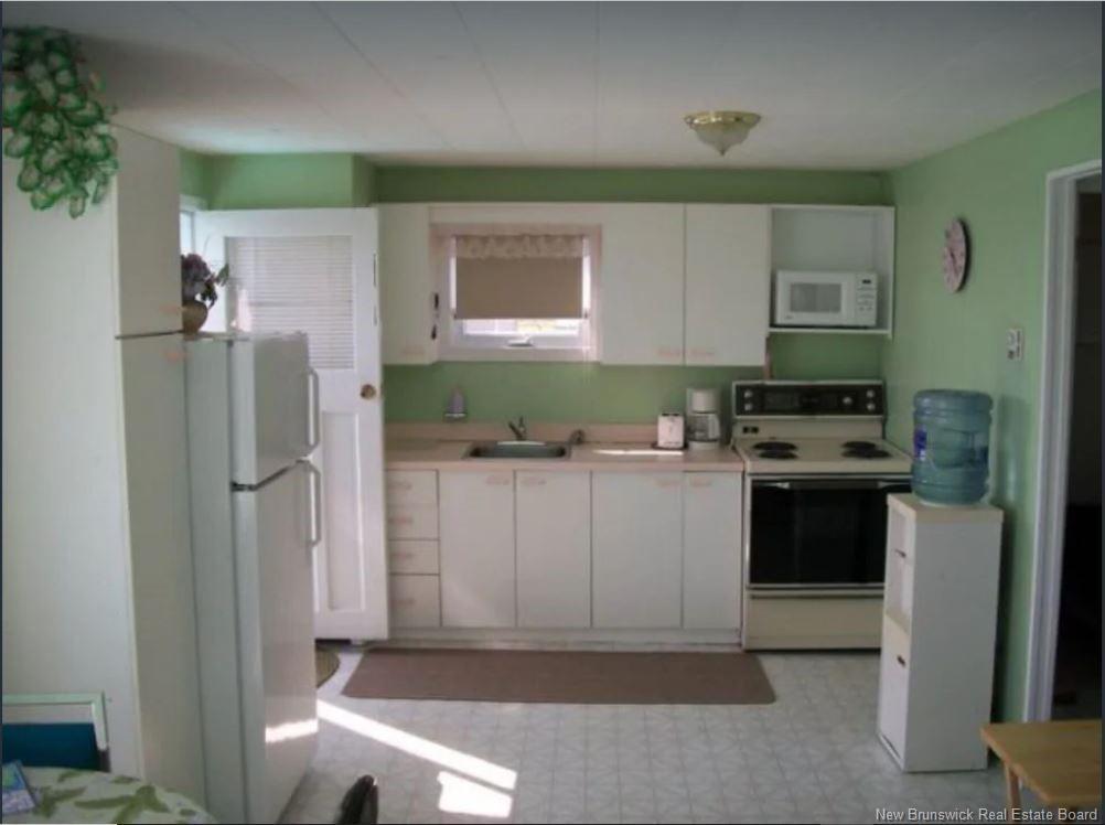 









15


Des Hirondelles

LANE,
Chiasson Office,




NB
E8S 2N4

