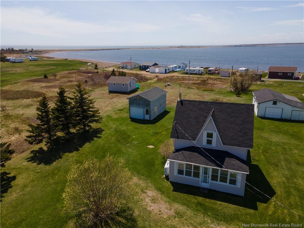 









15


Des Hirondelles

LANE,
Chiasson Office,




NB
E8S 2N4

