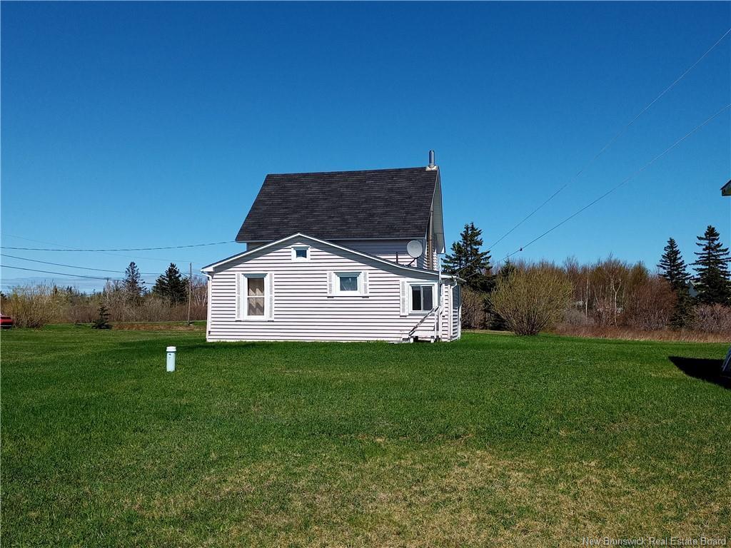









15


Des Hirondelles

LANE,
Chiasson Office,




NB
E8S 2N4

