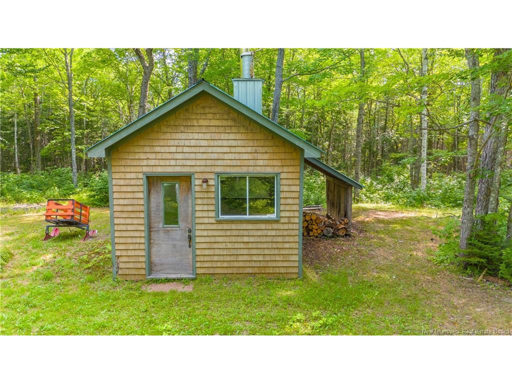 









Lot


Paquetville

RD,
Paquetville,







NB
E8R 1E6

