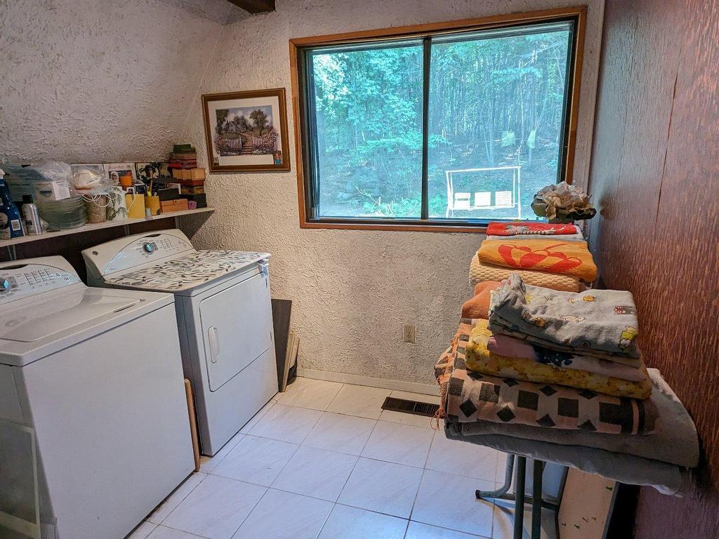 









2750


Rue des Bouleaux

,
Sainte-Adèle,




QC
J8B1K6

