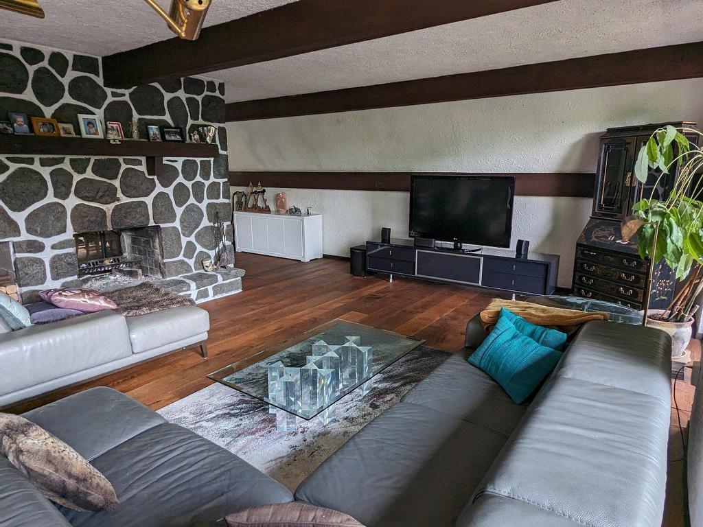 









2750


Rue des Bouleaux

,
Sainte-Adèle,




QC
J8B1K6

