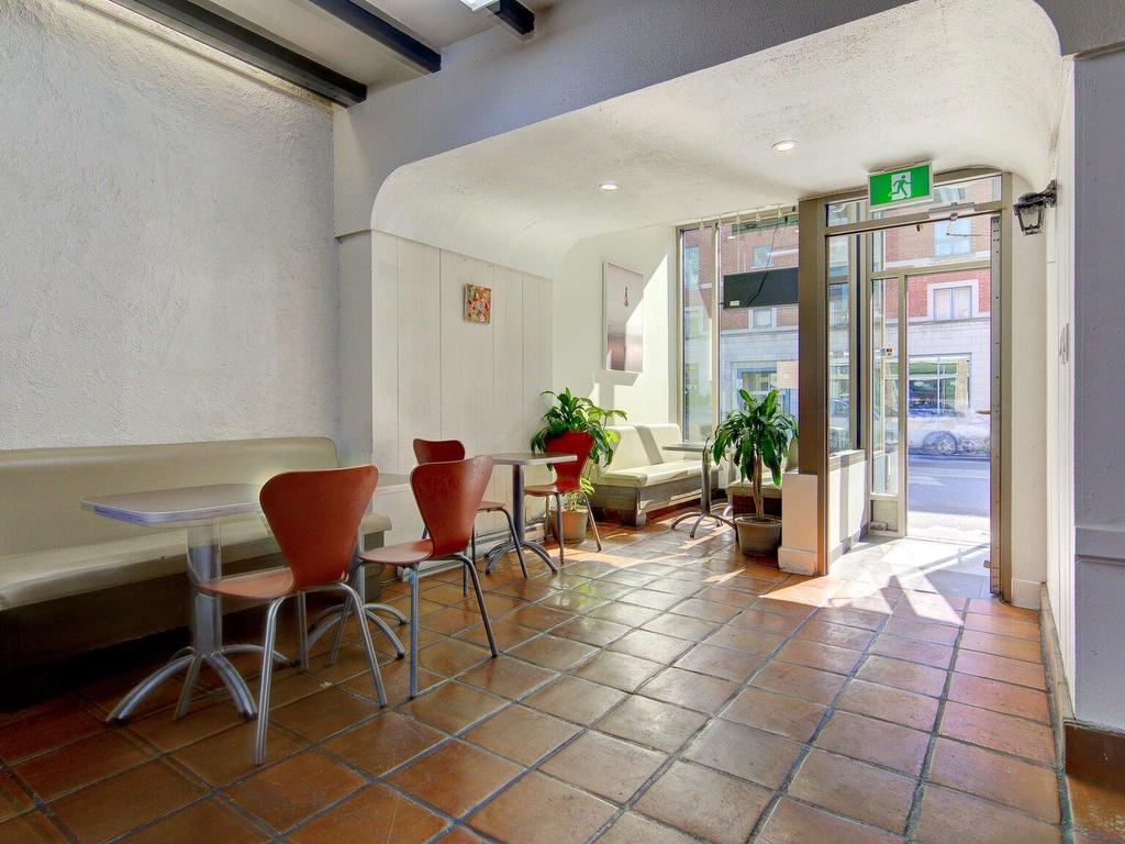 









3507


Av. du Parc

,
Montréal (Le Plateau-Mont-Royal),




QC
H2X2H8

