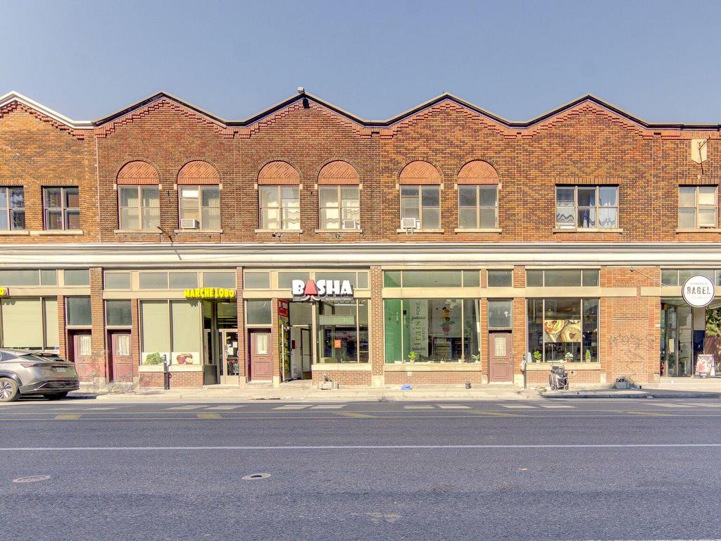 









3507


Av. du Parc

,
Montréal (Le Plateau-Mont-Royal),




QC
H2X2H8

