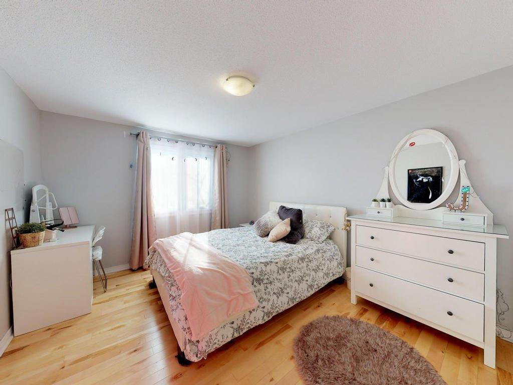 









76


Rue des Capucines

,
Gatineau (Hull),




QC
J9A1S9

