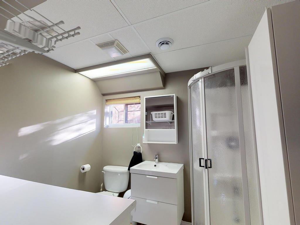 









76


Rue des Capucines

,
Gatineau (Hull),




QC
J9A1S9


