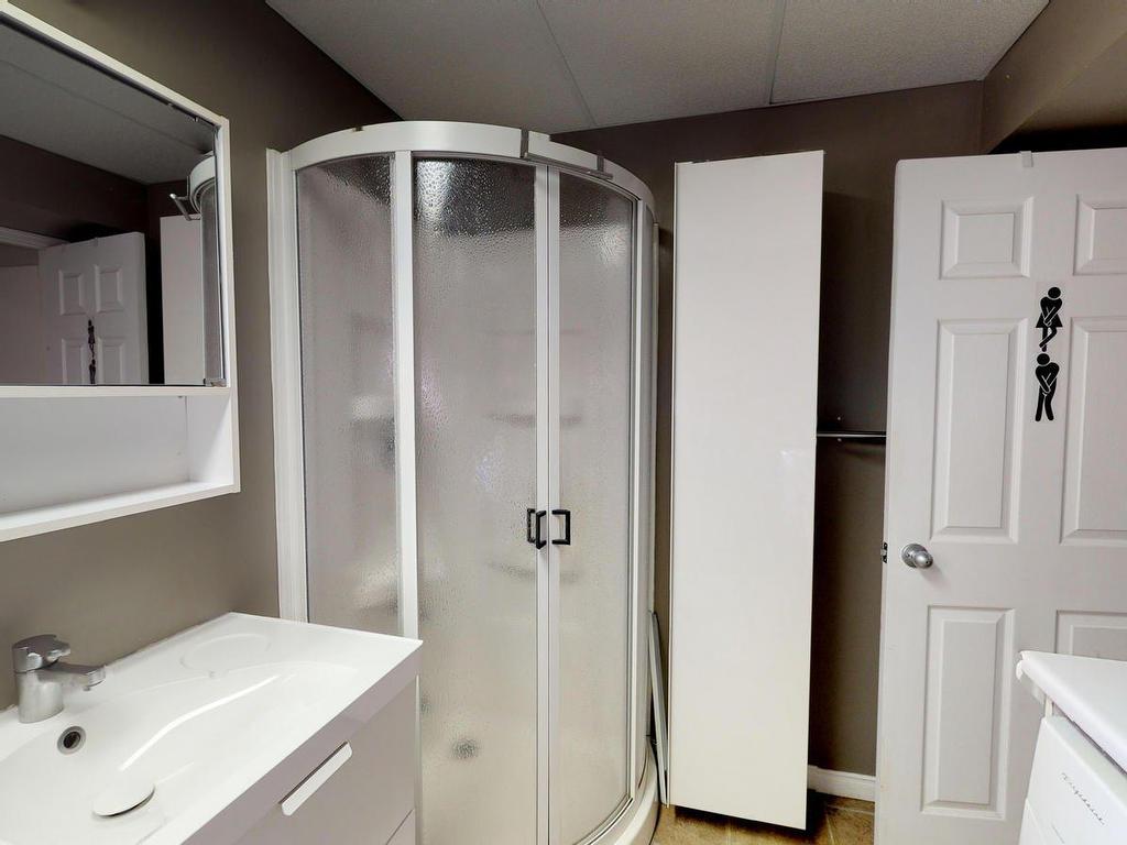 









76


Rue des Capucines

,
Gatineau (Hull),




QC
J9A1S9

