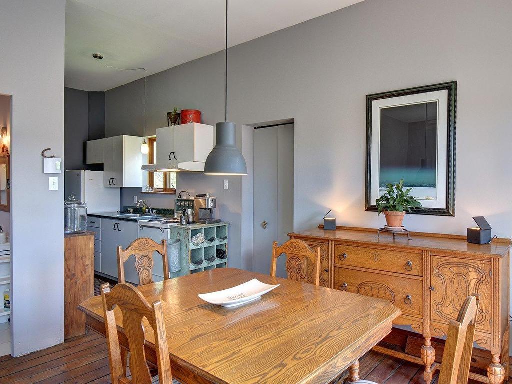 









2147


Ch. du Lac-Quenouille

,
Val-des-Lacs,




QC
J0T2P0

