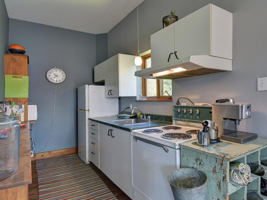 









2147


Ch. du Lac-Quenouille

,
Val-des-Lacs,




QC
J0T2P0

